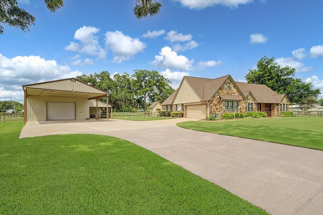 House in Angleton, Texas, United States 2 - 19014638