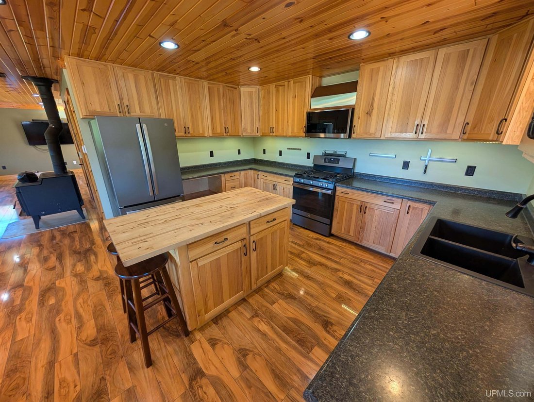 House in Trout Creek, Michigan, United States 4 - 19013608