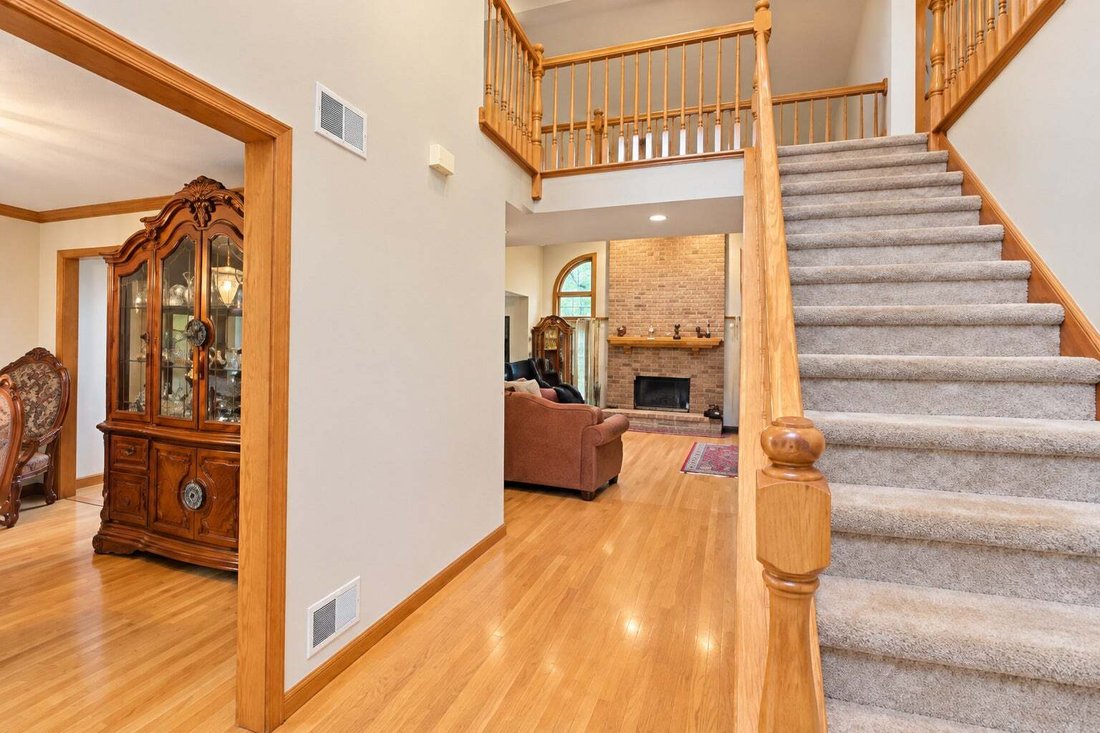 House in Village of Lakewood, Illinois, United States 2 - 19013438