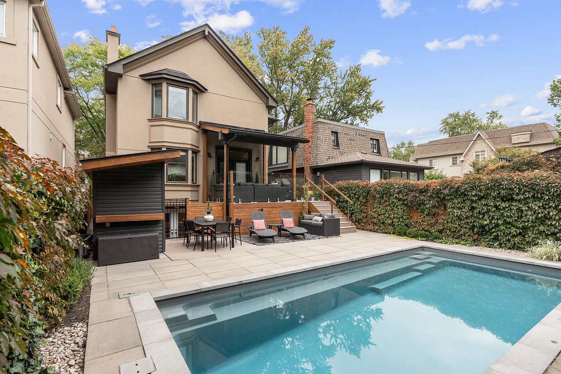 House in Toronto, Ontario, Canada 2 - 19010463