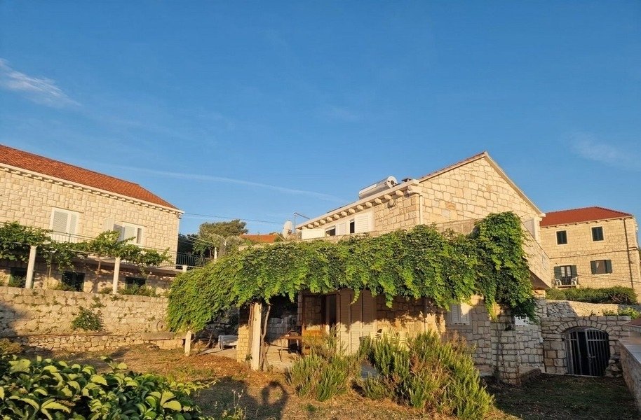 Casa en Lumbarda, Condado de Dubrovnik-Neretva, Croacia 1 - 19010580