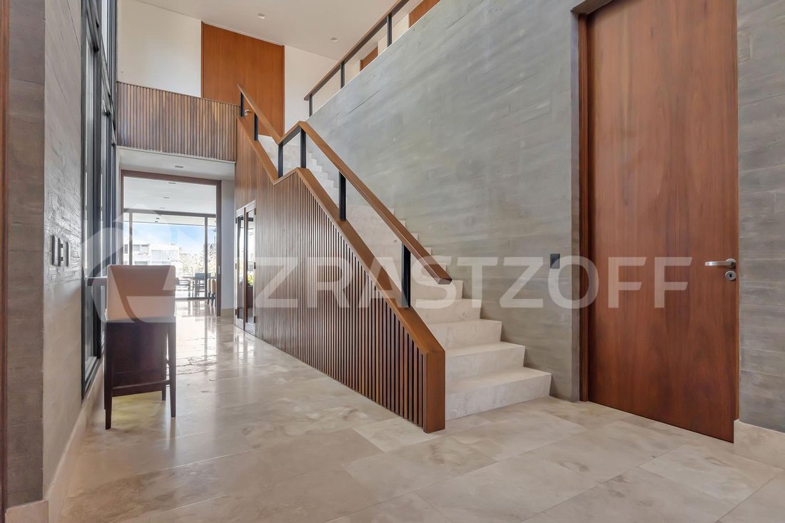 House in Tigre, Buenos Aires Province, Argentina 2 - 19011726