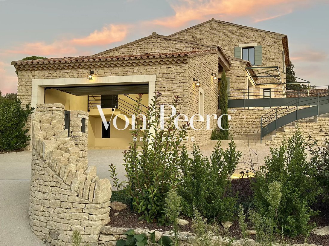 House in Gordes, Provence-Alpes-Côte d'Azur, France 4 - 19010742