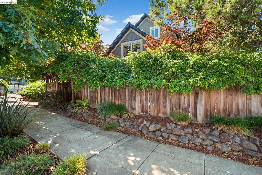 House in Oakland, California, United States 3 - 19012854