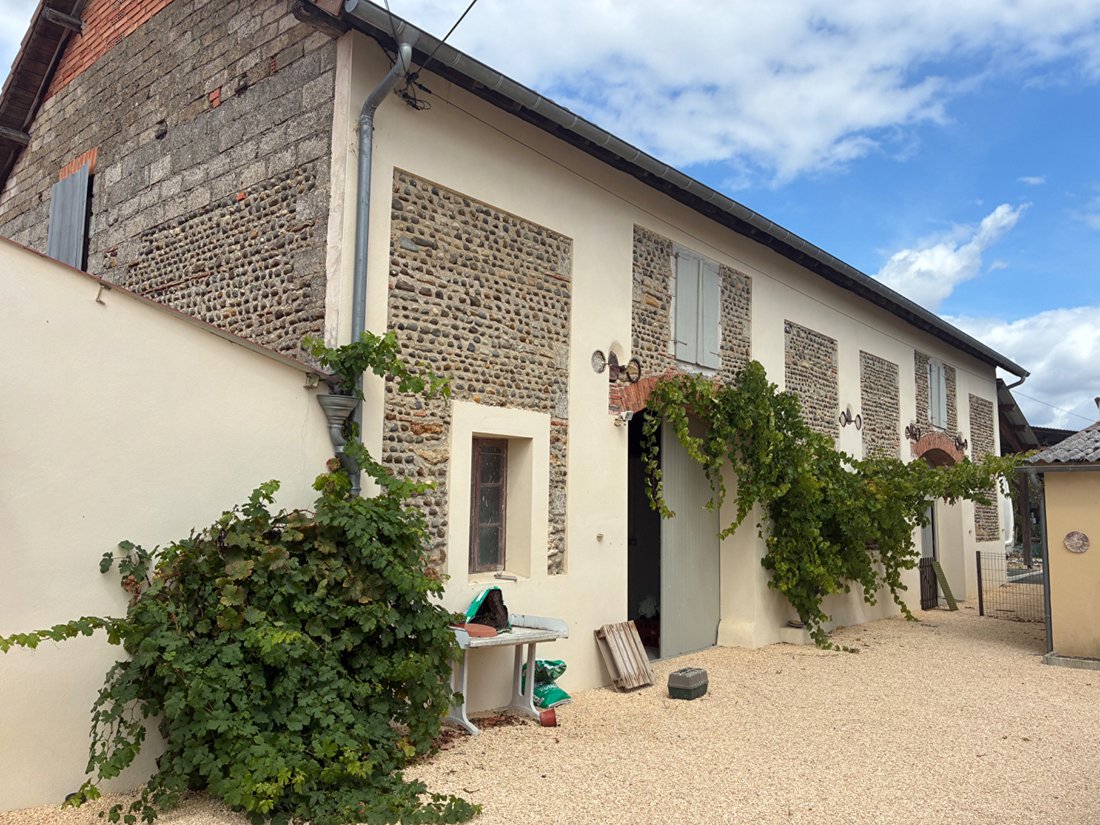 Villa in Arthez-de-Bearn, Nouvelle-Aquitaine, France 2 - 19011314