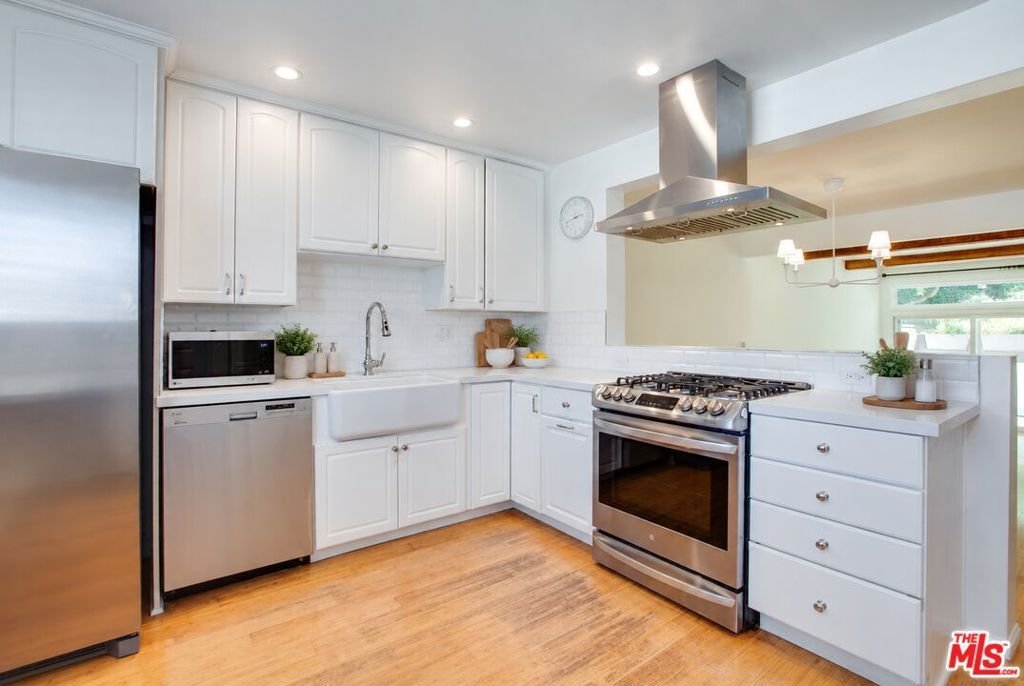 Condo in Los Angeles, California, United States 5 - 19012500