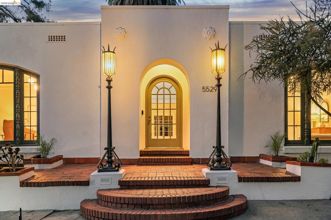 House in Oakland, California, United States 4 - 19012735