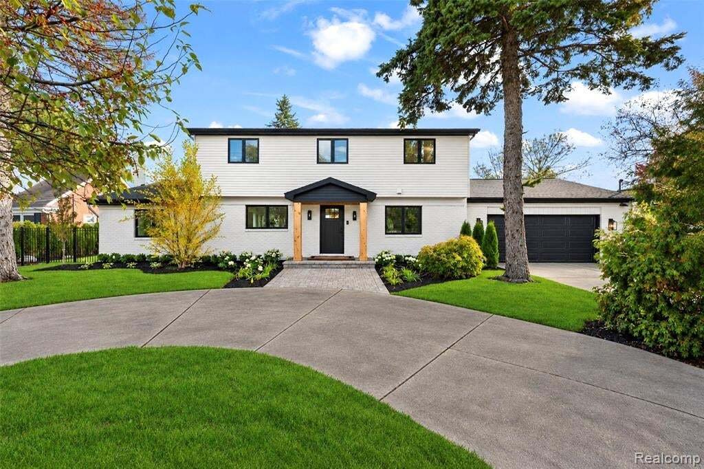 House in Orchard Lake Village, Michigan, United States 2 - 19010029