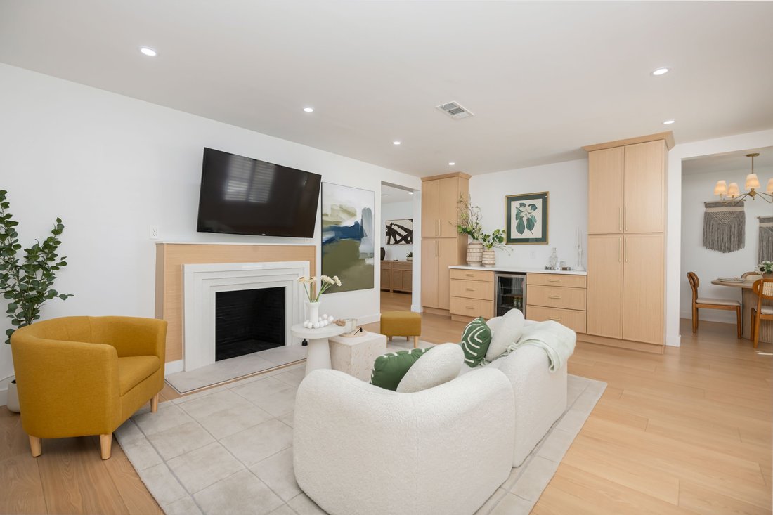 House in Inglewood, California, United States 5 - 19011745