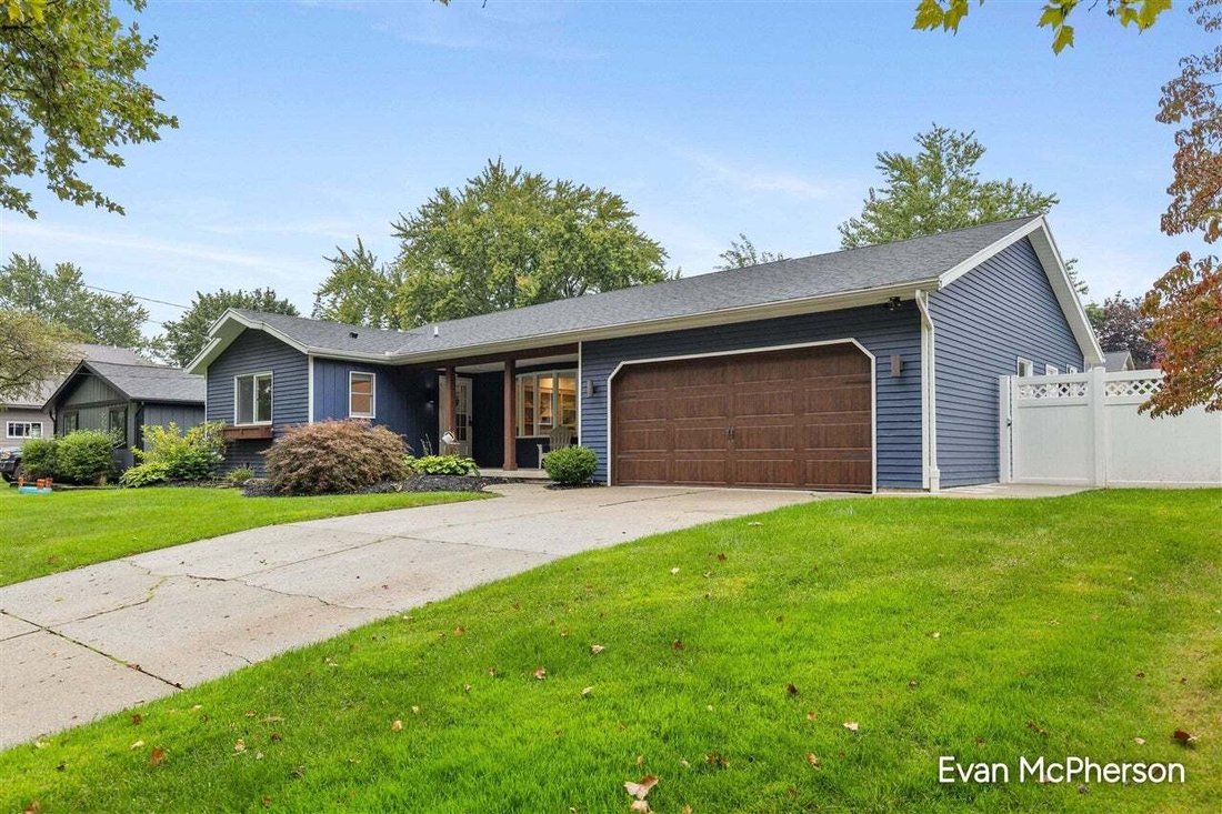 House in East Grand Rapids, Michigan, United States 2 - 19009883