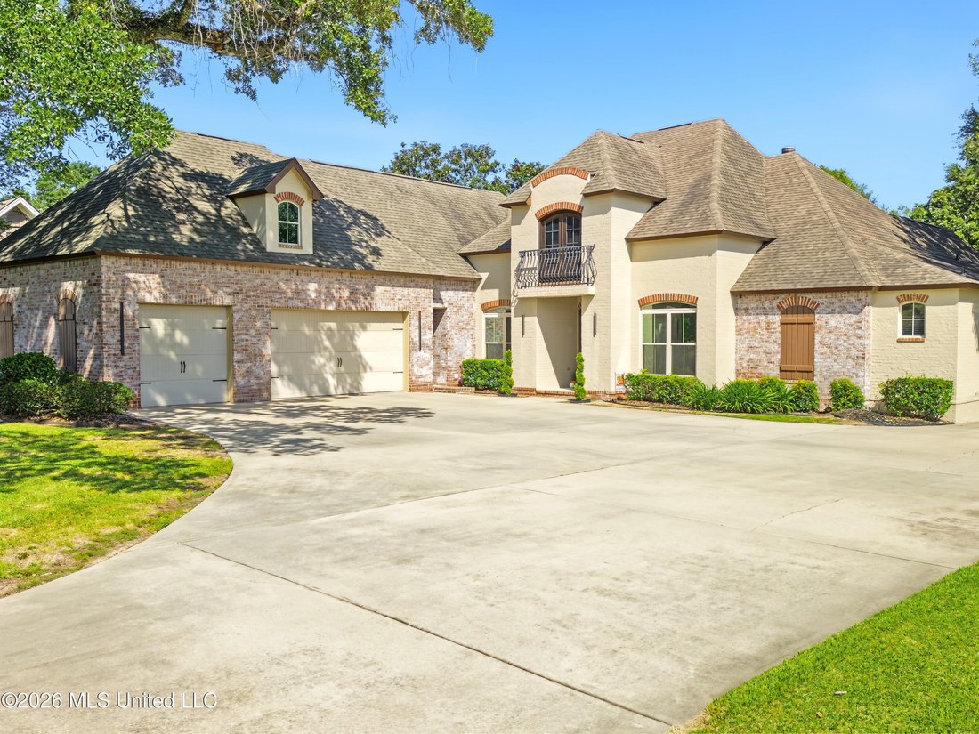House in Pass Christian, Mississippi, United States 1 - 19008906