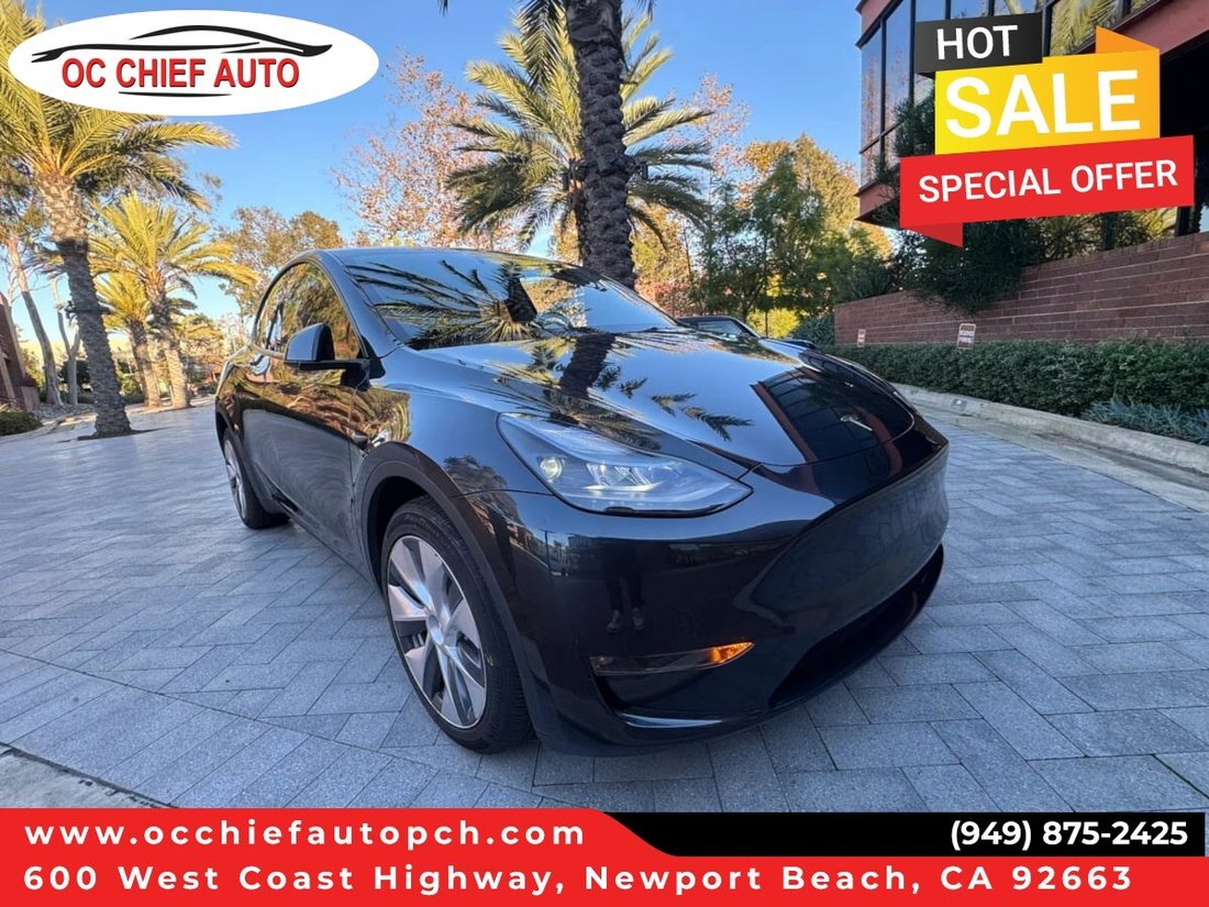 Suv in Newport Beach, CA, United States 1 - 18974160