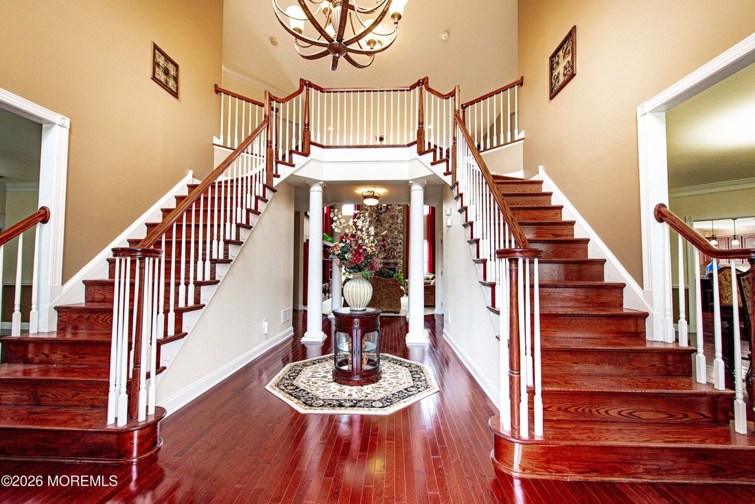 House in Marlboro Township, New Jersey, United States 5 - 19009096