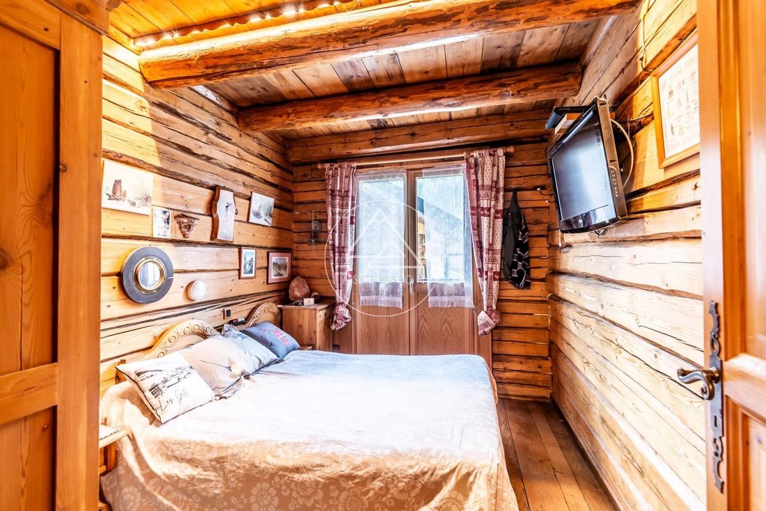 Chalet in Les Gets, Auvergne-Rhône-Alpes, France 5 - 19010054