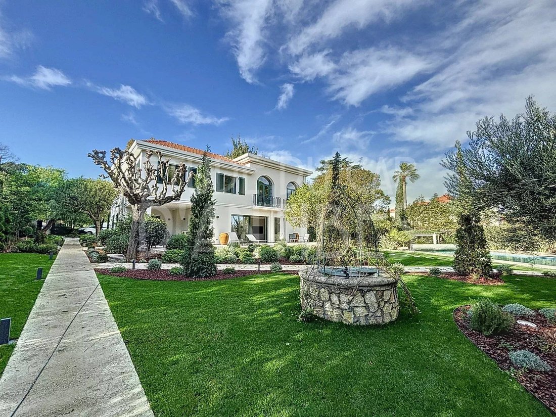 Villa à Antibes, Provence-Alpes-Côte d'Azur, France 1 - 15617720