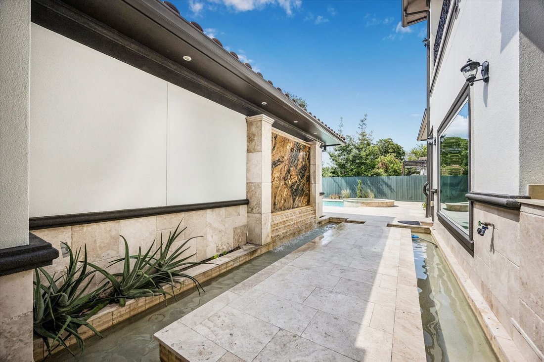 House in Houston, Texas, United States 4 - 18785393