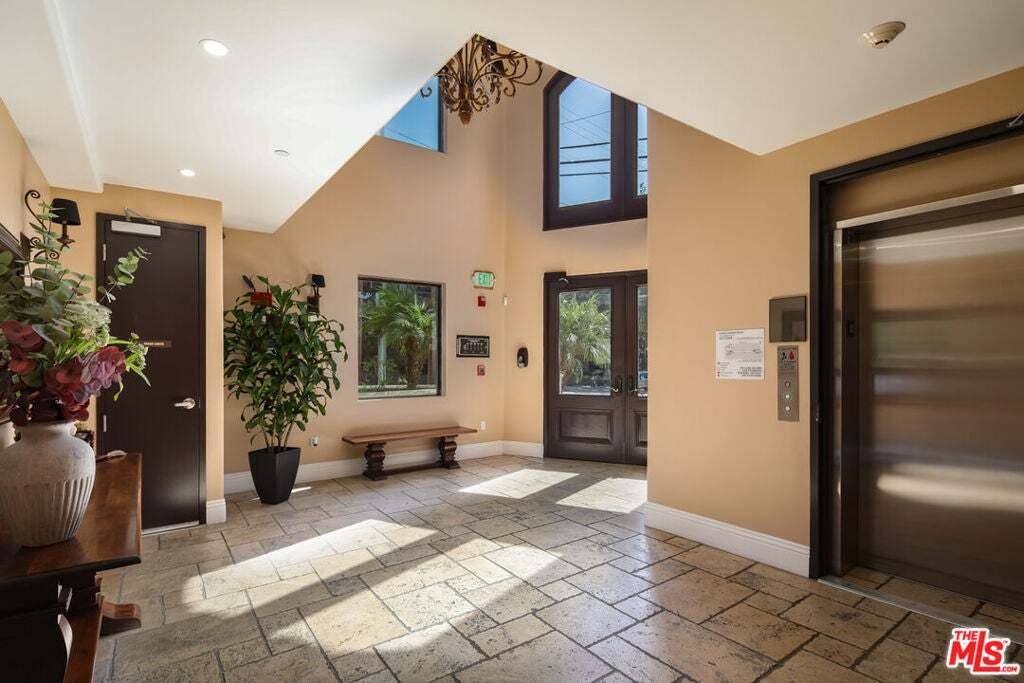 Appartement à Los Angeles, Californie, États-Unis 5 - 18988118