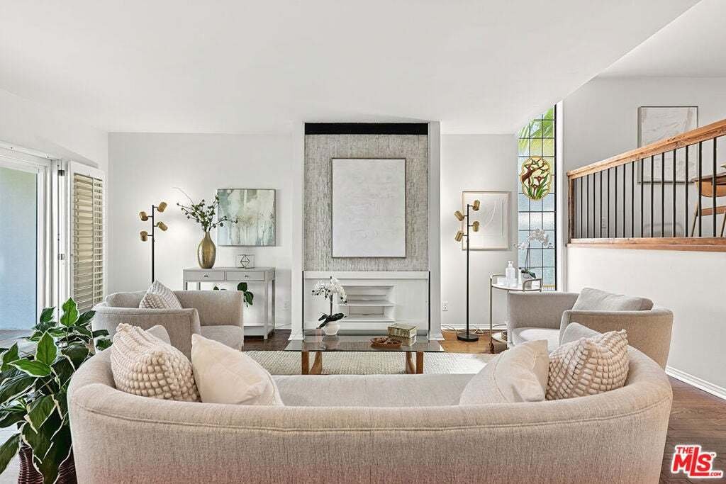 Condo in Los Angeles, California, United States 5 - 19012628