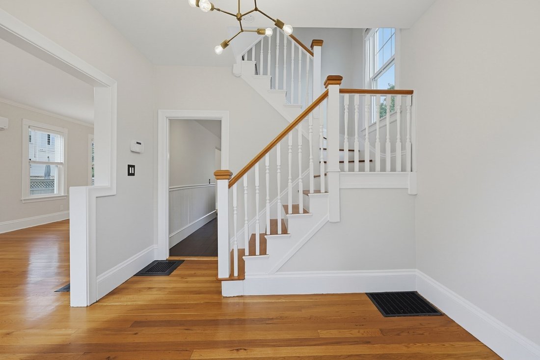 House in Winthrop, Massachusetts, United States 4 - 19011639