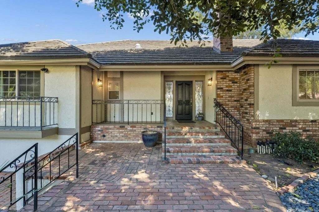 House in Escondido, California, United States 3 - 19011480