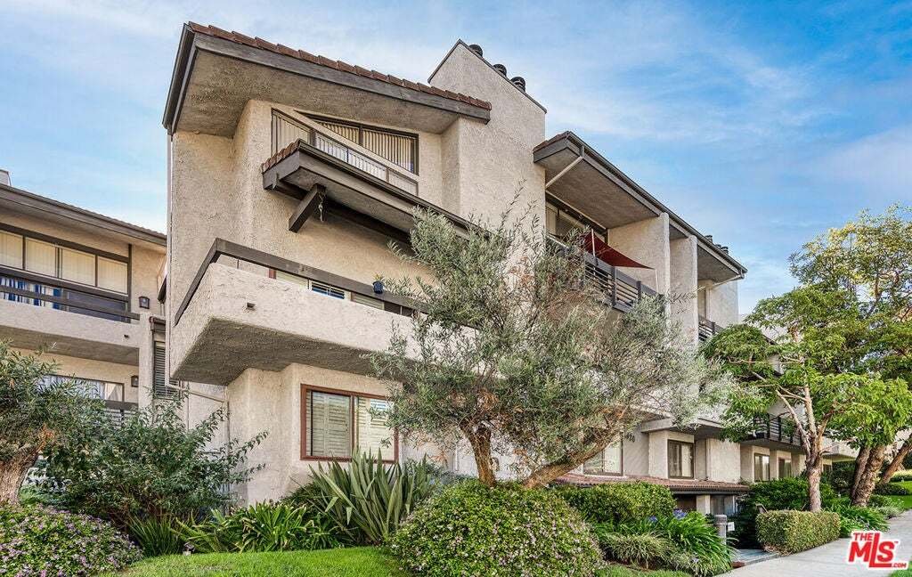 Condo in Los Angeles, California, United States 3 - 19012494