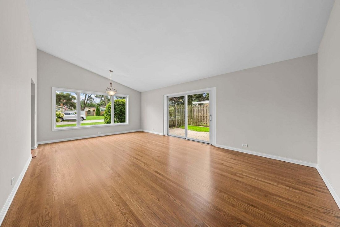 House in Glenview, Illinois, United States 2 - 19010073