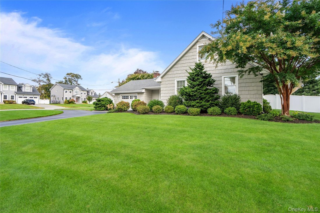 House in Sayville, New York, United States 4 - 19014717