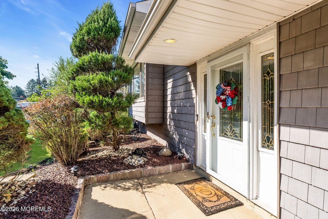 House in Freehold Township, New Jersey, United States 3 - 19009119