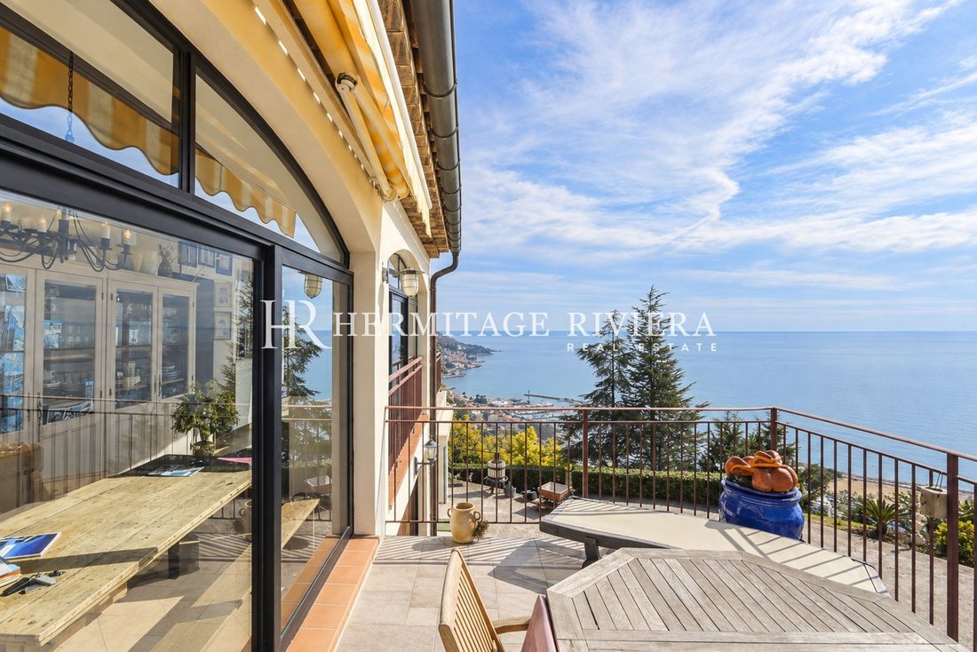 Villa in Menton, Provence-Alpes-Côte d'Azur, France 3 - 19010767