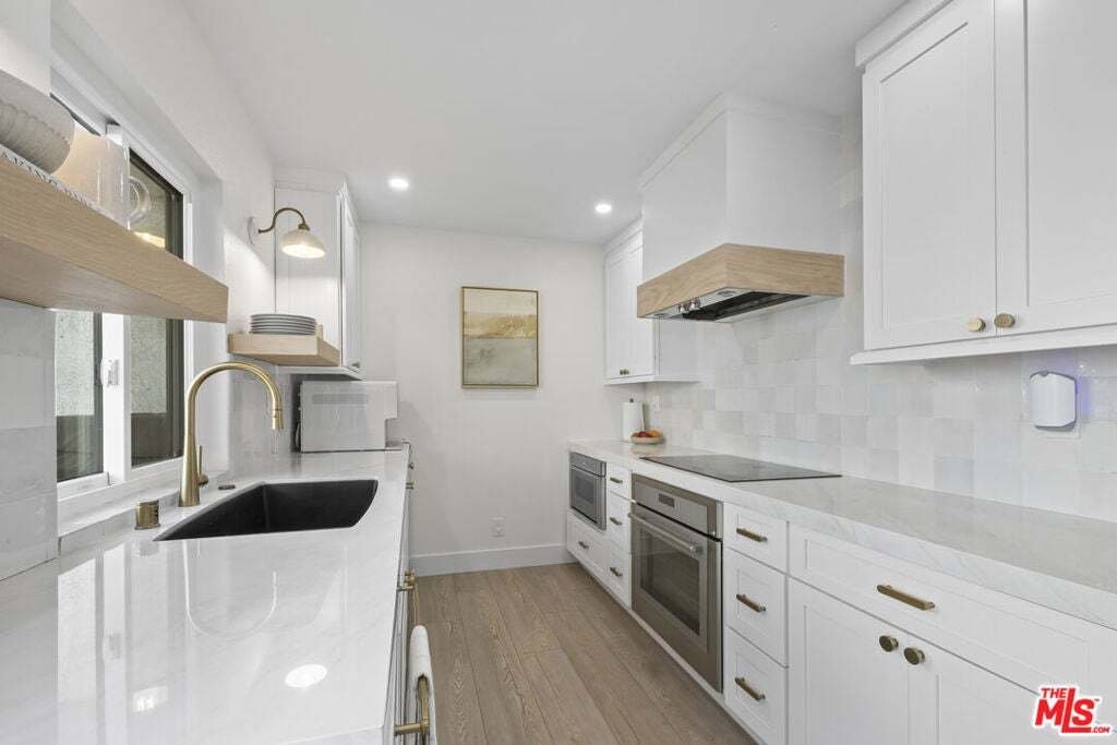 Condo in Los Angeles, California, United States 3 - 19012493