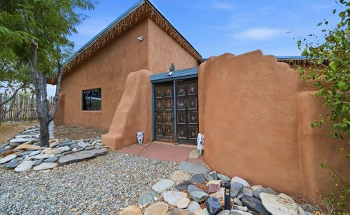 House in Arroyo Hondo, New Mexico, United States 1