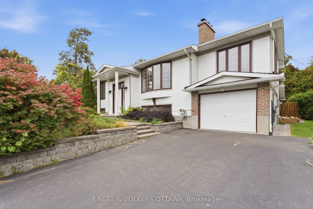 House in Ottawa, Ontario, Canada 4 - 19014917