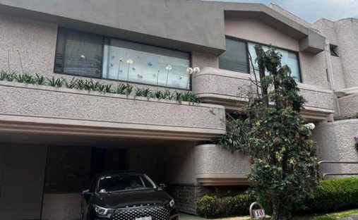 House in Naucalpan de Juárez, State of Mexico, Mexico 1