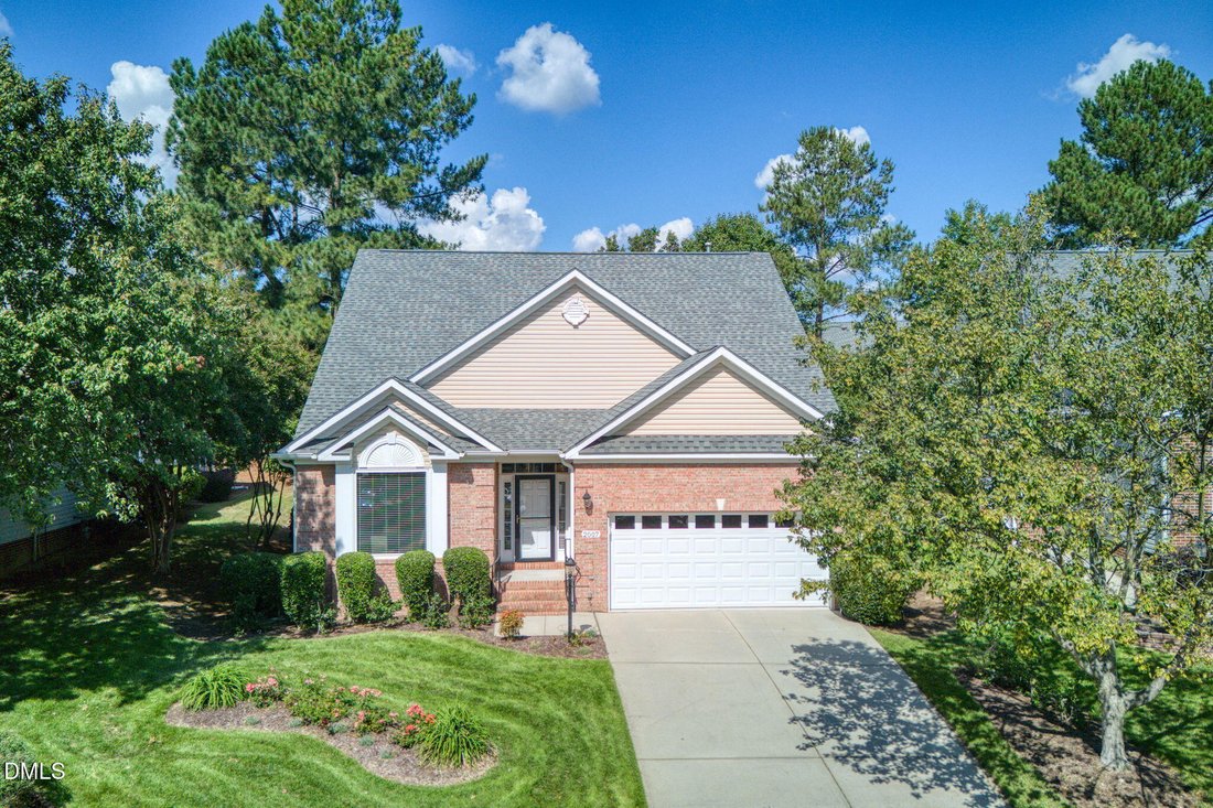 Casa a Cary, Carolina del Nord, Stati Uniti 2 - 19013642