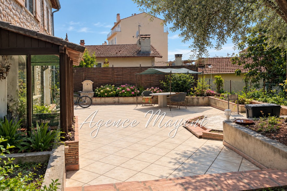 Villa en Cannes, Provenza-Alpes-Costa Azul, Francia 3 - 16710099