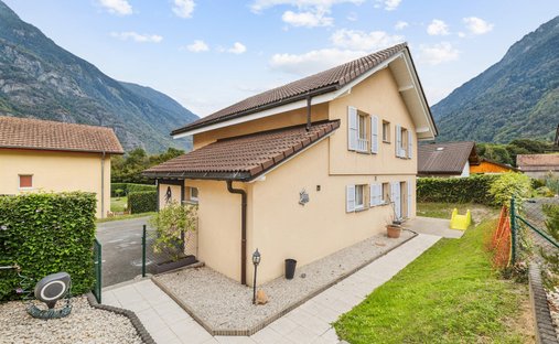 Haus in Vionnaz, Wallis, Schweiz 1