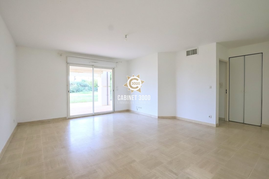 Apartment in Hyeres, Provence-Alpes-Côte d'Azur, France 5 - 19014655