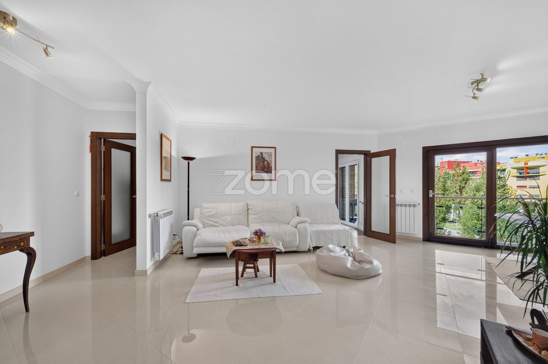 Apartment in Ramada e Canecas, Lisbon, Portugal 4 - 19015390