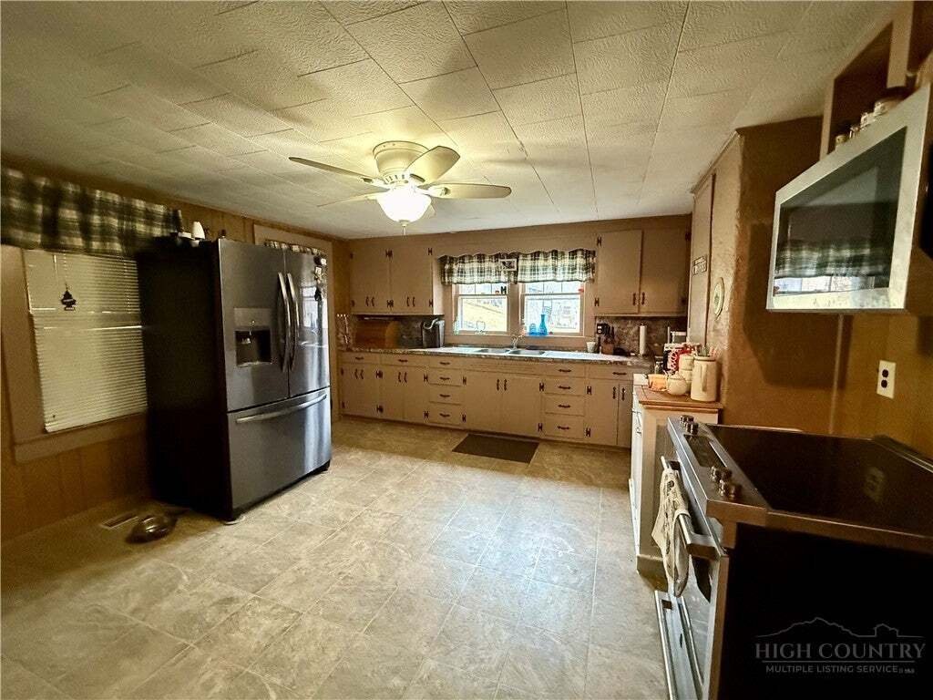 House in Zionville, North Carolina, United States 5 - 19012398