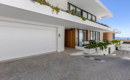 House in Fresnaye, Atlantic Seaboard, Cape Town 1