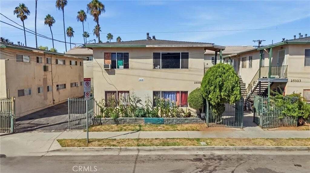 Los Angeles, California, United States 3 - 19014168