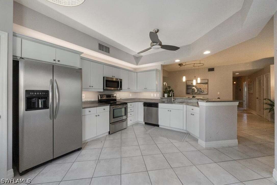 Condo in Naples, Florida, United States 4 - 19012299