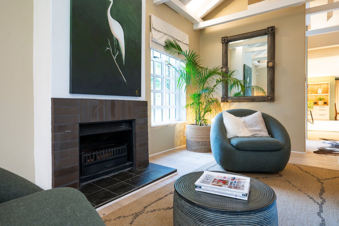 House in Constantia, Southern Suburbs, Cape Town 5 - 19011351