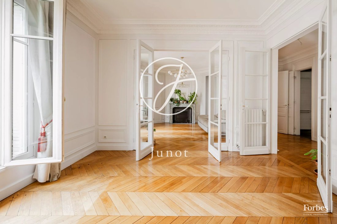 Apartment in La Plaine des Sablons, Neuilly-sur-Seine, France 3 - 19010538