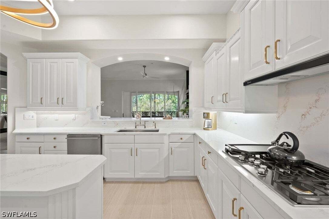 Condo in Naples, Florida, United States 5 - 19012233