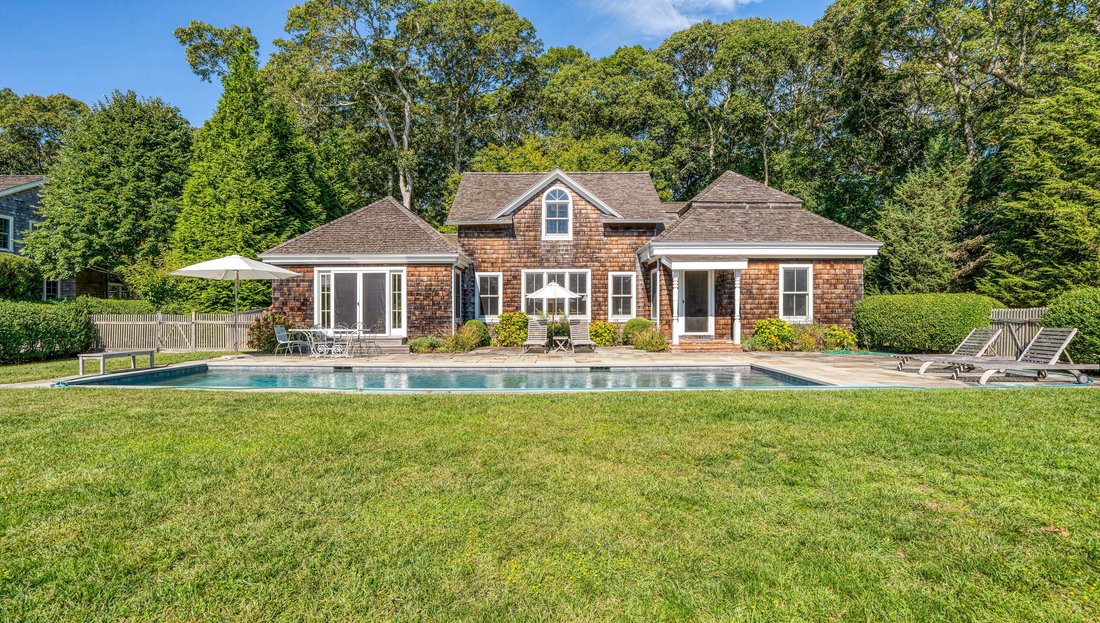 East Hampton, New York, United States 1 - 19014829