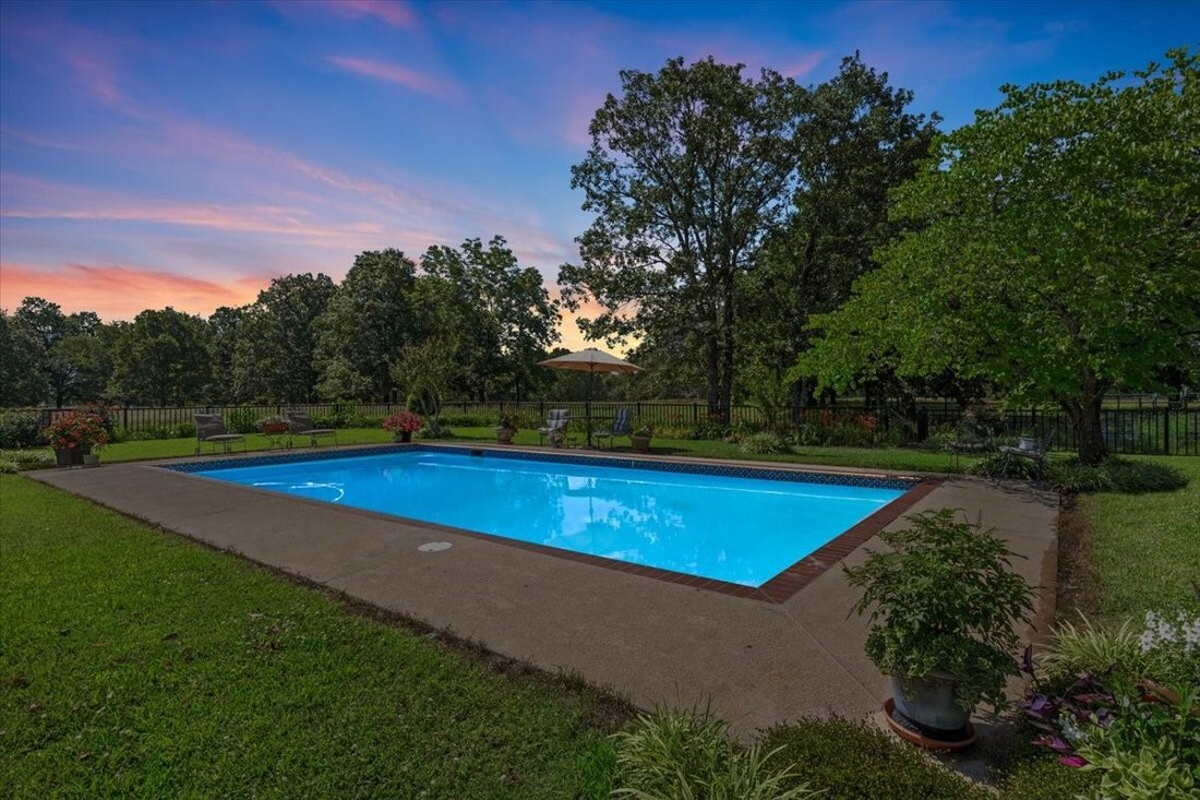 Farm Ranch in Paris, Texas, United States 3 - 19013876