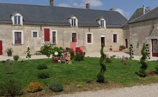 Anwesen in Centre Ville, Châteaudun, Frankreich 1