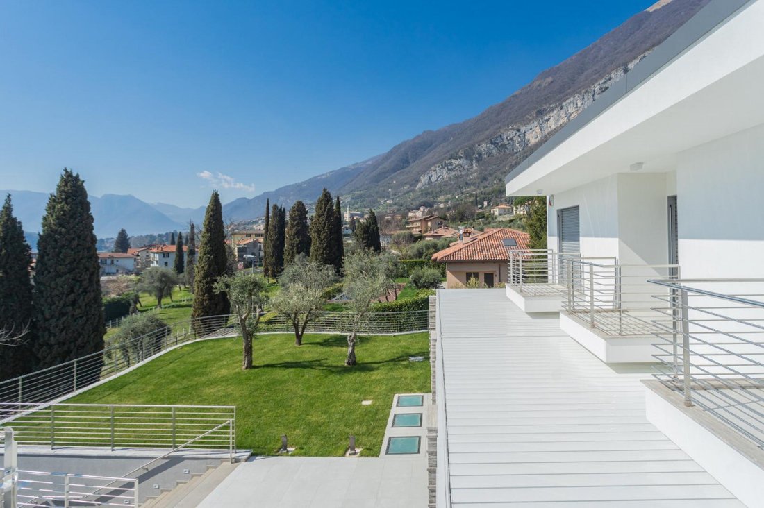 Villa in Tremezzina, Lombardy, Italy 3 - 19015567