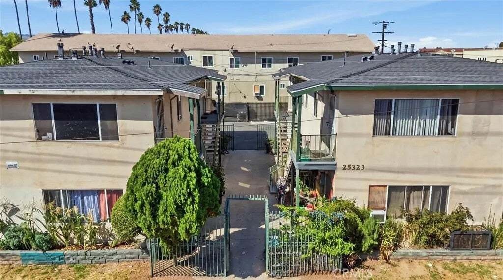 Los Angeles, California, United States 5 - 19014168